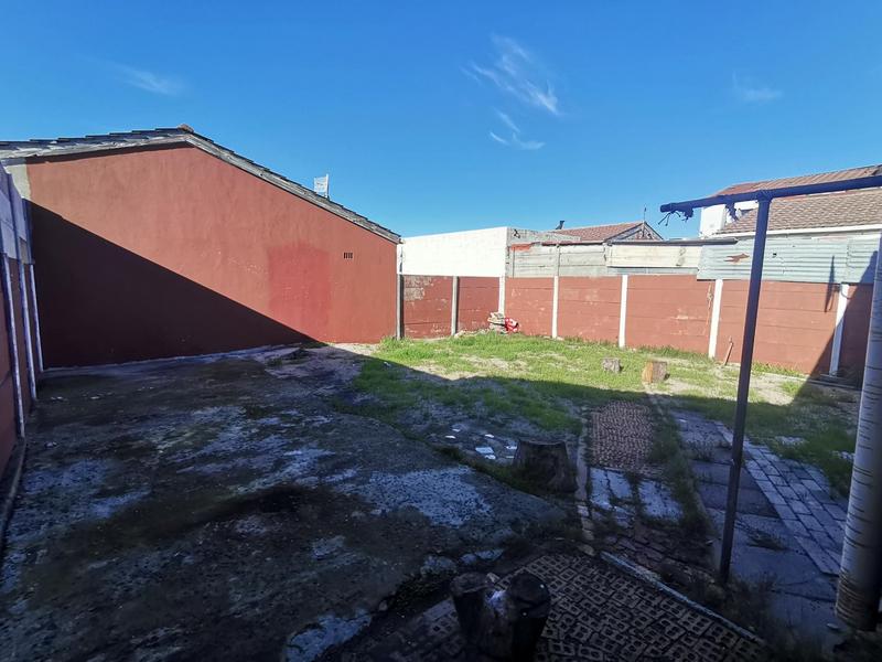 To Let 2 Bedroom Property for Rent in Portlands Western Cape